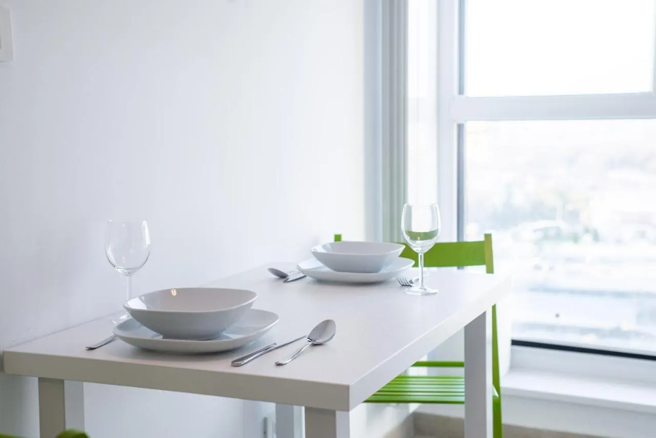 Luxury Westpark 2 Residence With Lake View Bukarest